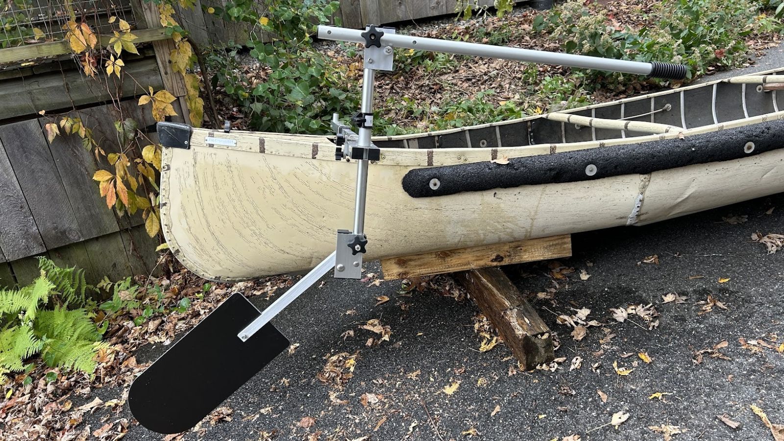 SailboatsToGo»Canoe Side Rudder - complete with mount and hiking stick